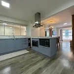 La02- 2 Suites +1Quarto | Jacuzzi | Churrasqueira