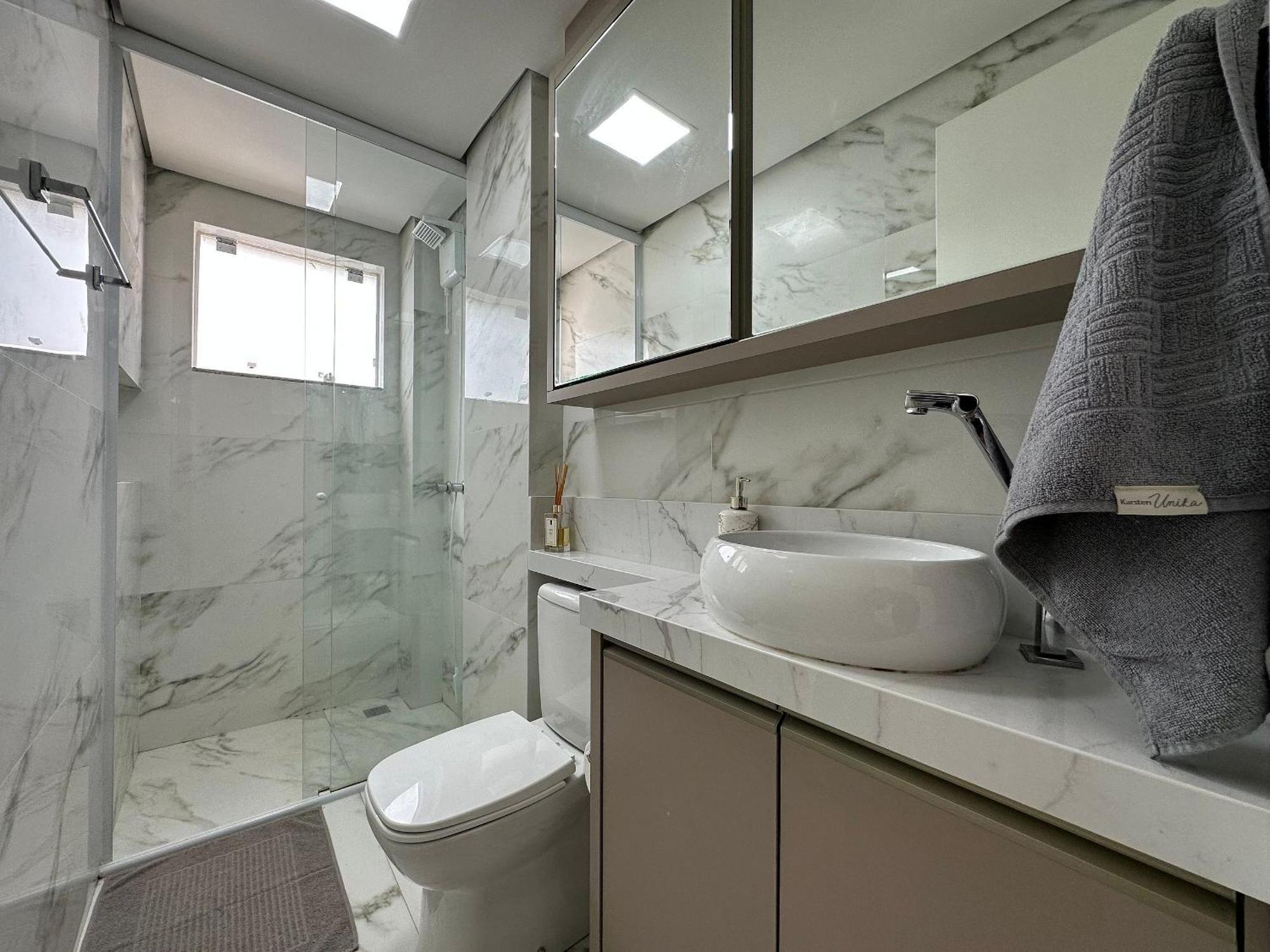 La02- 2 +1quarto | Jacuzzi | Churrasqueira Balneario Camboriu