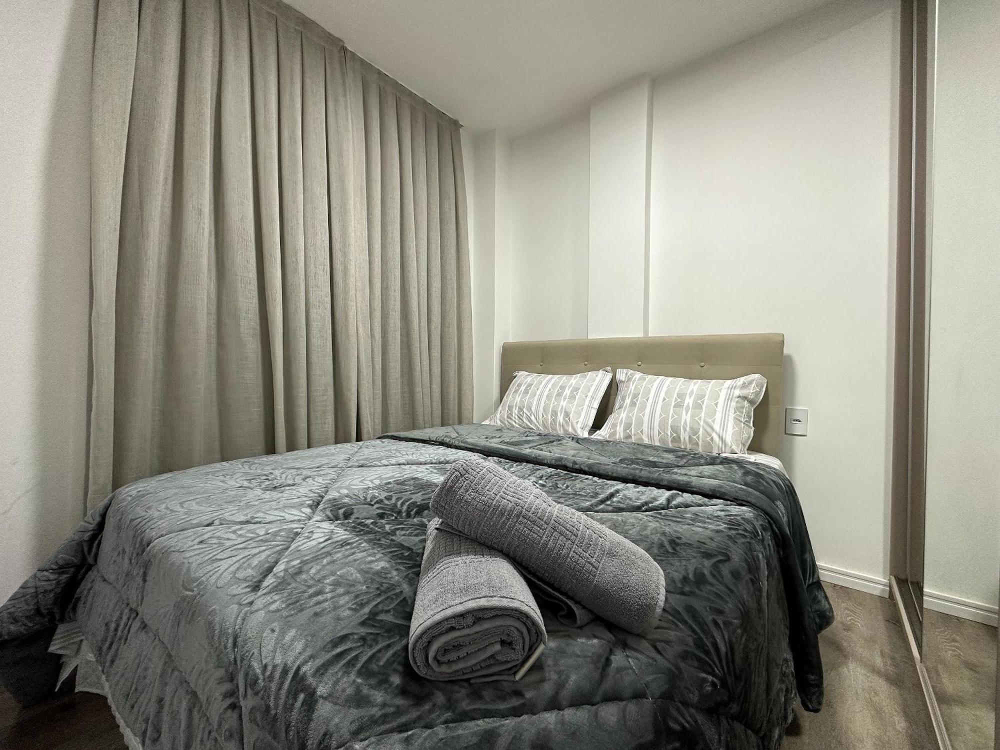 Apartamento La02- 2 +1quarto | Jacuzzi | Churrasqueira