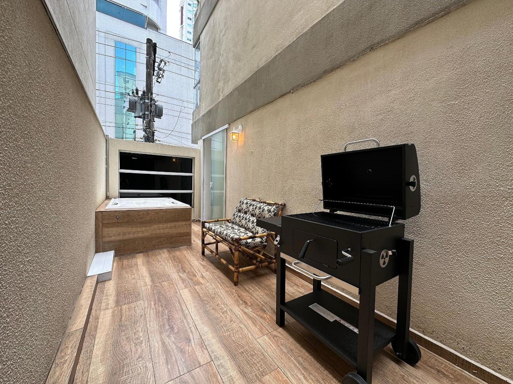 La02- 2 +1quarto | Jacuzzi | Churrasqueira * Balneario Camboriu